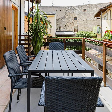 Cozy Castello Daire Manerba del Garda Dış mekan fotoğraf