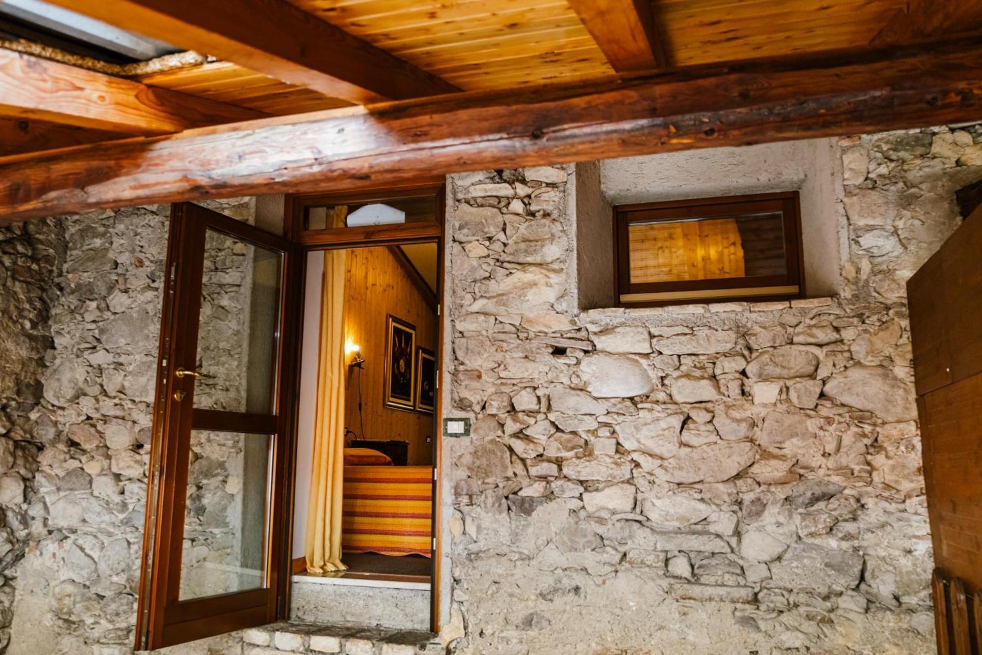 Cozy Castello Daire Manerba del Garda Dış mekan fotoğraf