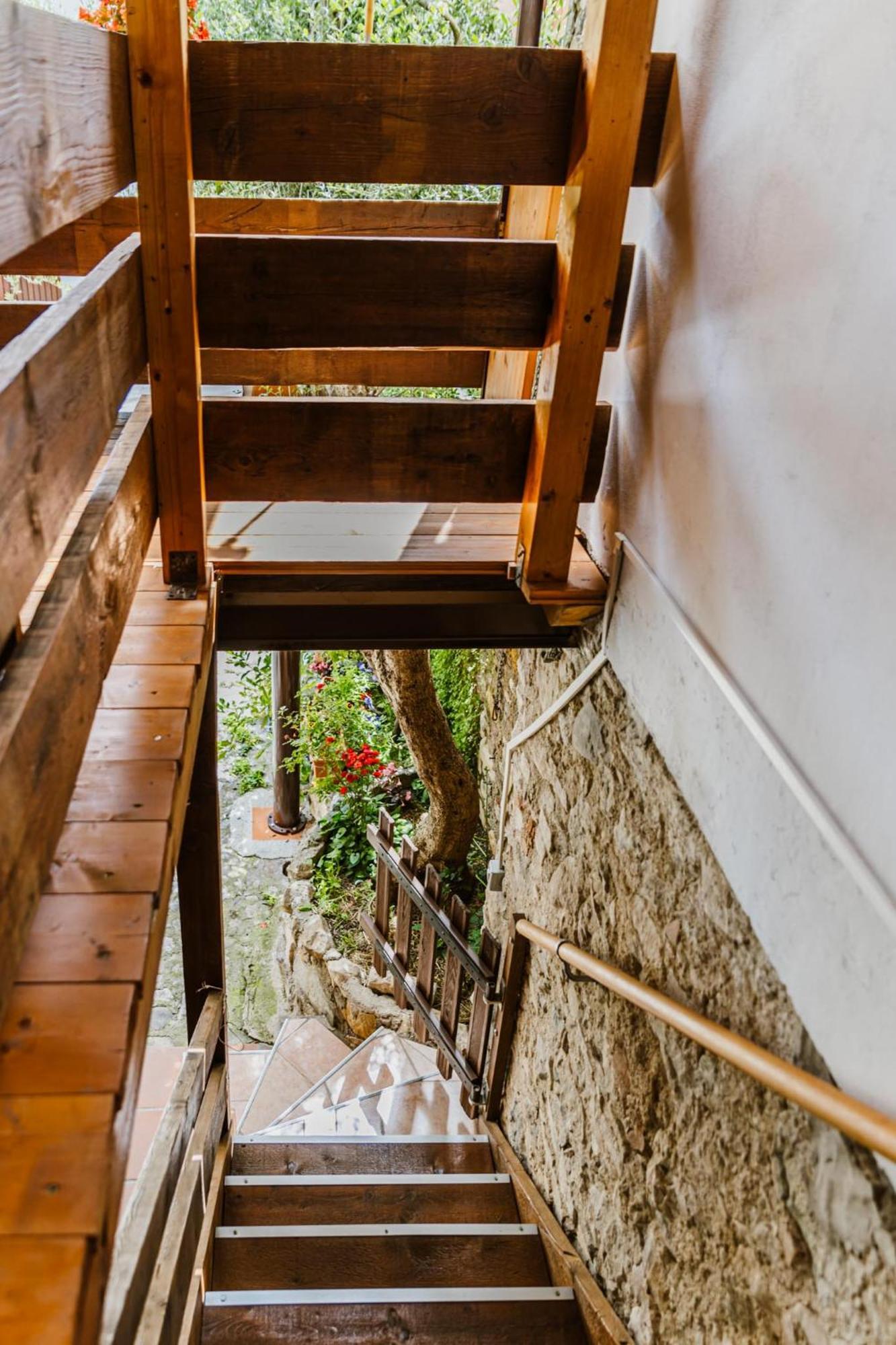 Cozy Castello Daire Manerba del Garda Dış mekan fotoğraf
