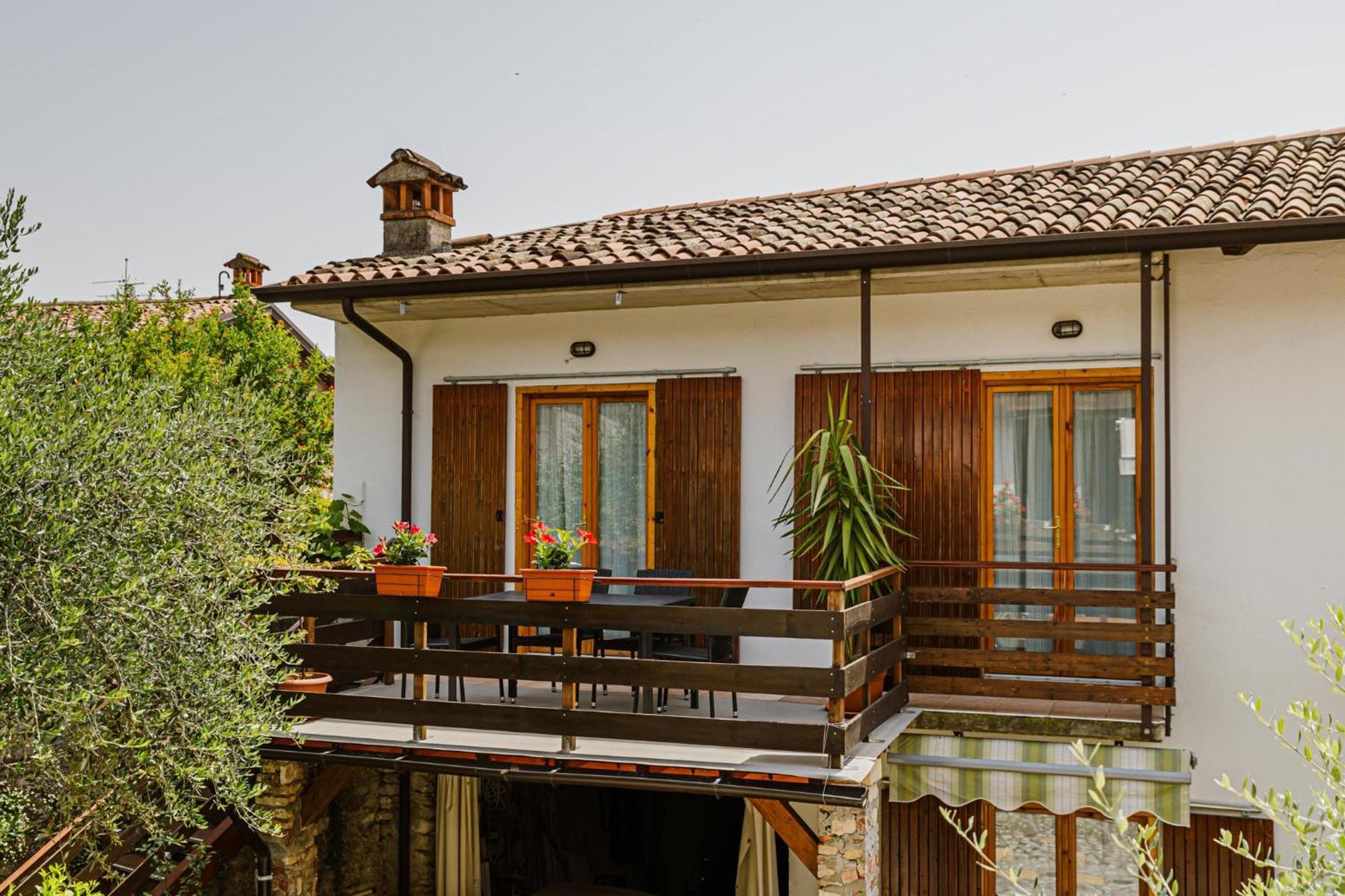 Cozy Castello Daire Manerba del Garda Dış mekan fotoğraf